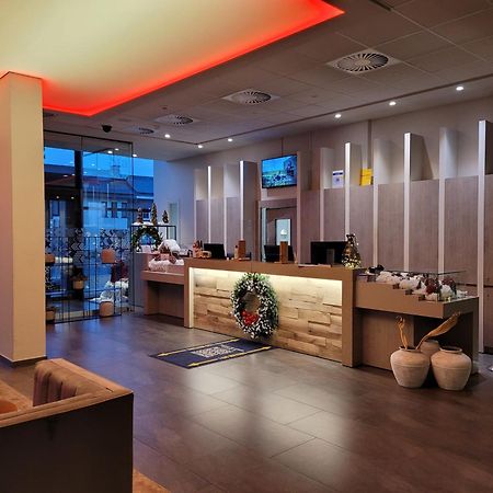 Hotel Stayen Sint-Truiden Bagian luar foto