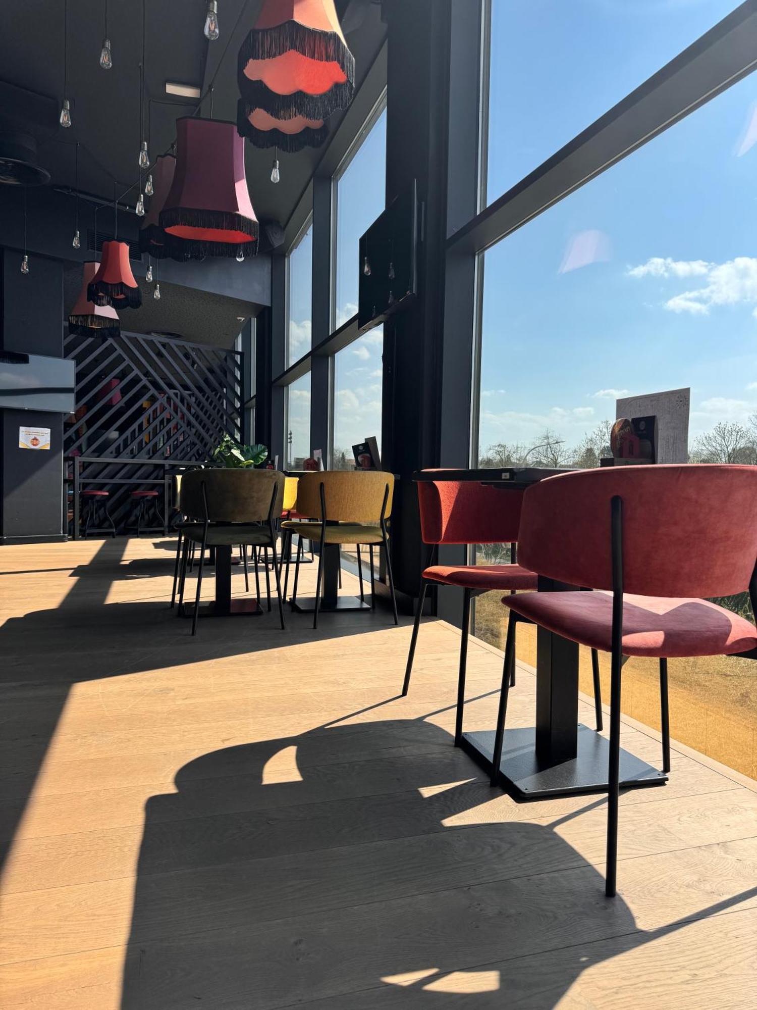 Hotel Stayen Sint-Truiden Bagian luar foto
