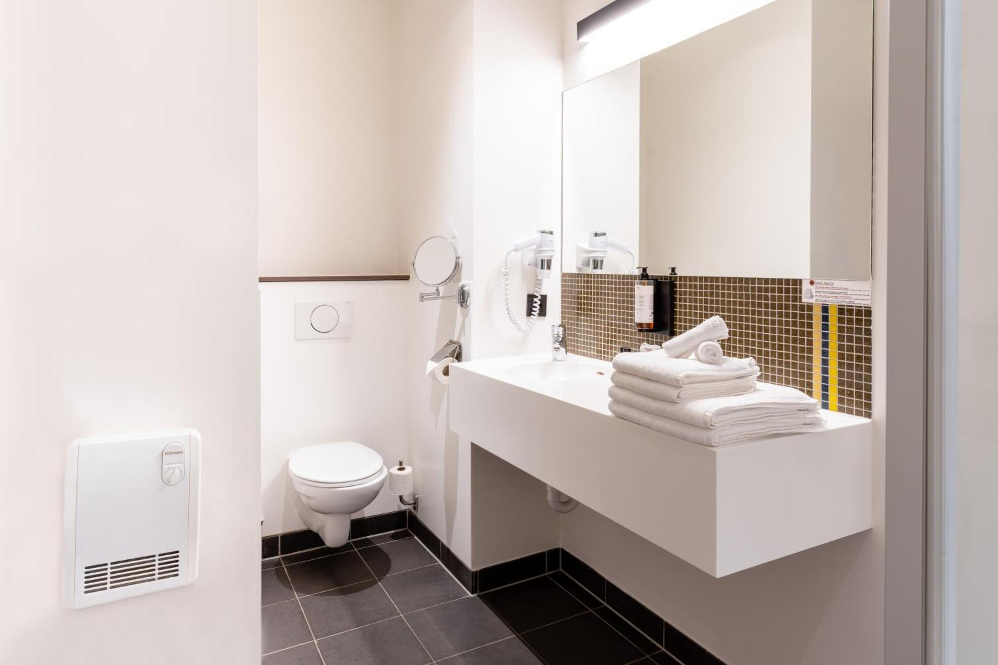 Hotel Stayen Sint-Truiden Bagian luar foto