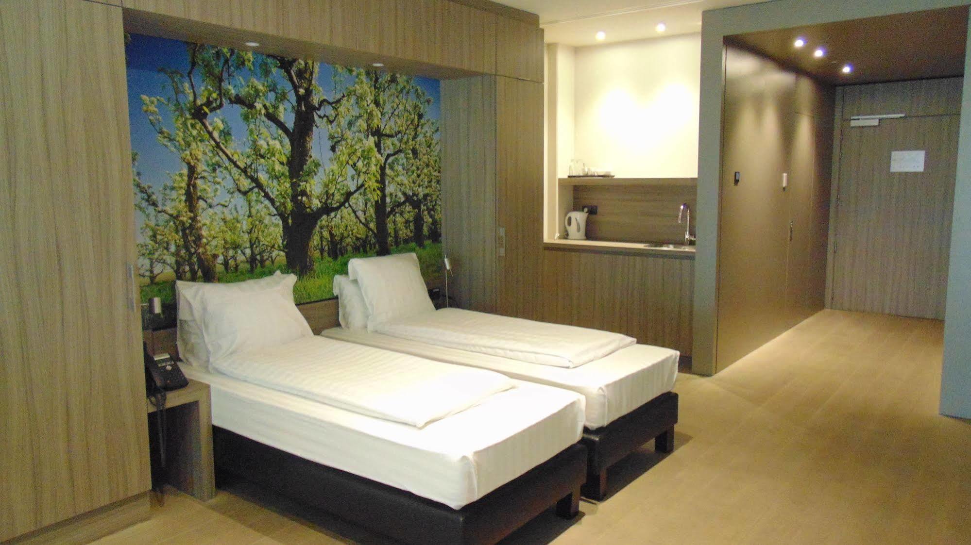 Hotel Stayen Sint-Truiden Bagian luar foto